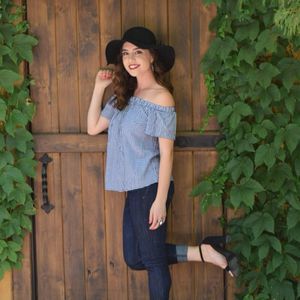 Meet your Posher, Ana